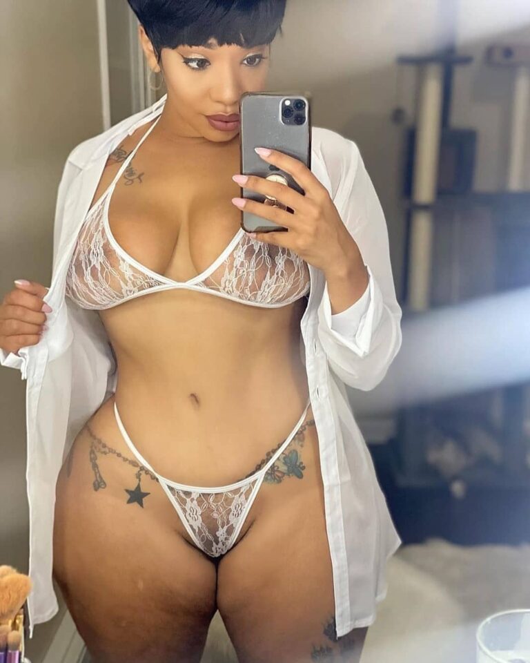 Lire la suite à propos de l’article Femme noire torride : Keisha, 39 ans, coach de boxe musclée et panthère dominatrice au téléphone